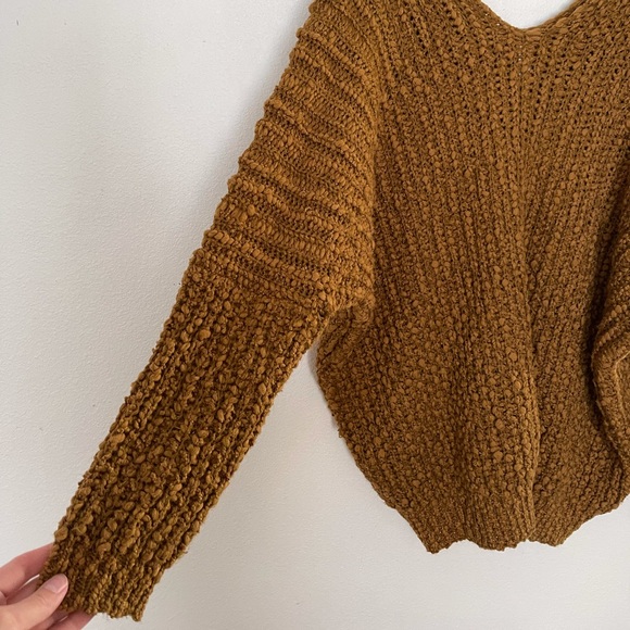 Wishlist Oversized Sweater - Picture 3 of 5